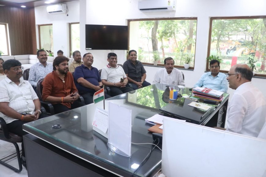 जनकपुरी महोत्सव से पहले बदलेगी क्षेत्र की तस्वीर, विधायक खंडेलवाल संग मंडलायुक्त से मिले आयोजन समिति के पदाधिकारी, विकास कार्यों को समयबद्ध कराने पर जोर