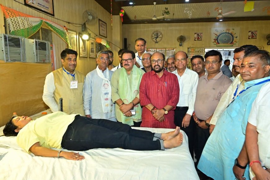 1478 यूनिट रक्तदान कर आगरा व्यापार मंडल ने तोड़ा अपना ही रिकॉर्ड, व्यापारी समाज ने रचा सेवा का नया कीर्तिमान