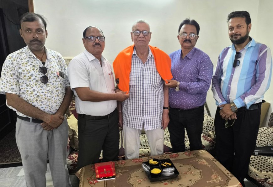 लीडर्स आगरा ने किया पूर्व विधायक किशन गोपाल का अभिनन्दन, बुजुर्गों के अनुभव को नई पीढ़ी तक पहुंचाने का संकल्प