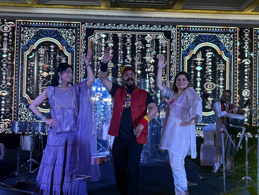 हाथों में तिरंगा, होठों पर भजन और दिल में देशभक्ति, भजन जैमिंग में झूम उठा आगरा, स्पाइसी शुगर के आयोजन में संगीत और राष्ट्रप्रेम का अनूठा संगम