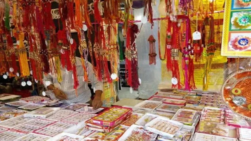 राखी के धागे में देशभक्ति का रंग, बाजार में ‘स्वदेशी’ की धूम; विकसित भारत, आत्मनिर्भरता और राष्ट्र गौरव वाली राखियों ने बढ़ाया आकर्षण, चीनी राखियों की मांग पड़ी फीकी