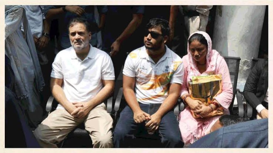 राहुल गांधी के सामने झुकी दिल्ली पुलिस,  पेलेट गन मामले में एफआईआर दर्ज, धरना दे रहे थे राहुल गांधी