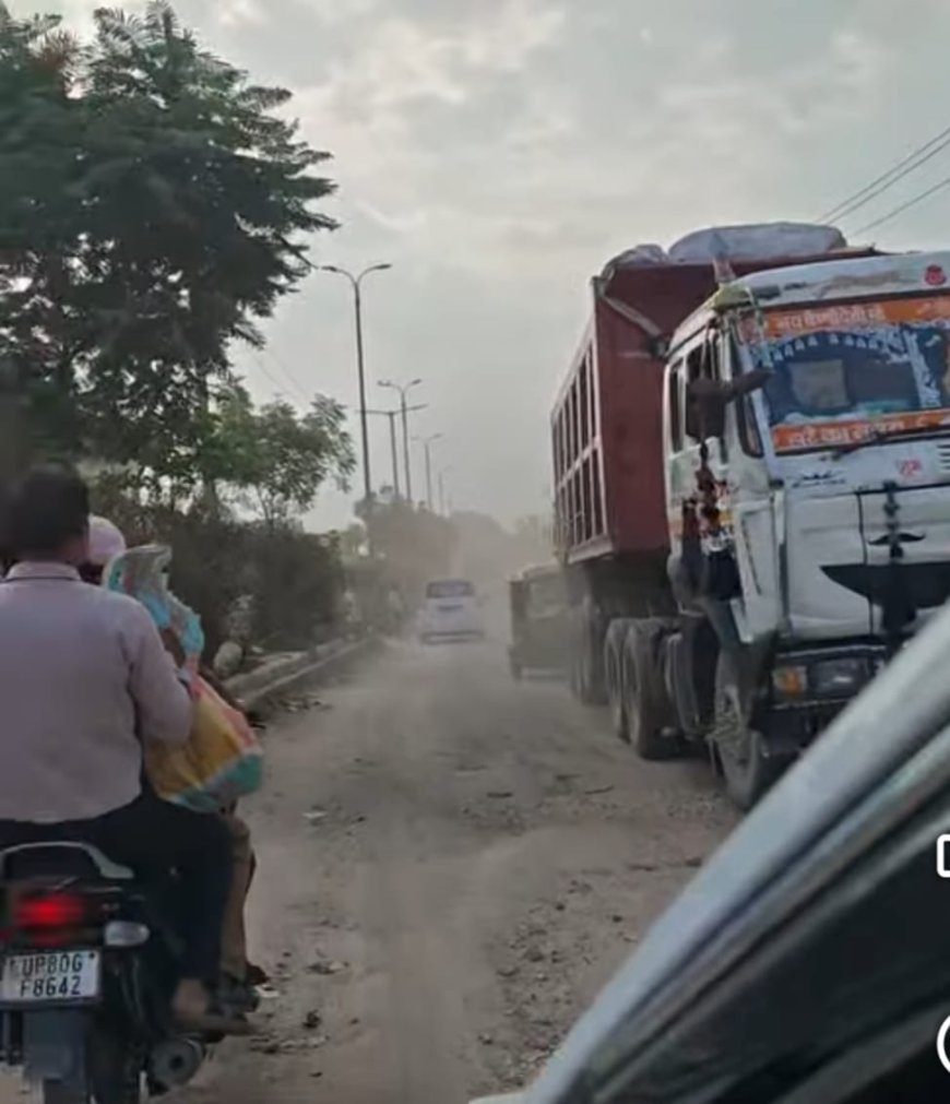 आगरा में कालिंदी विहार के 100 फुटा मार्ग पर हादसे का इंतजार? टेढ़ी बगिया से शाहदरा चुंगी तक सड़क पर गहरे गड्ढे, भारी वाहनों का बेखौफ आवागमन