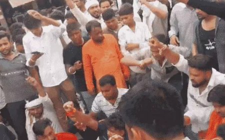 यूजीसी रेगुलेशन के विरोध में आगरा के एत्मादपुर में बवाल, पुलिस से भिड़े प्रदर्शनकारी; इंस्पेक्टर के गिरने पर पुलिस ने डंडे चला दिए, हाईवे जाम कर कार्रवाई की मांग