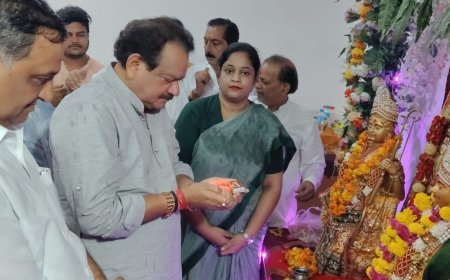 जनकपुरी महोत्सव कार्यालय में ‘जय कन्हैया लाल की’ गूंज, केंद्रीय राज्य मंत्री प्रो. एसपी सिंह बघेल ने की आरती