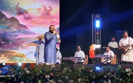 ब्रज में जन्माष्टमी का चरम उल्लास, कन्हैया मित्तल के भजनों पर झूमी कृष्णनगरी; ‘राधे-राधे’ के जयकारों से गूंजा पाञ्चजन्य, श्रीकृष्ण जन्मभूमि पर सुबह से उमड़ रहा श्रद्धालुओं का रेला, शाम की बारिश भी नहीं रोक सकी आस्था की लहर—द्वारिकाधीश, बांके बिहारी, दाऊजी, बरसाना और गोवर्धन में भी उमड़ी श्रद्धालुओं की भारी भीड़, दीपों से झिलमिलाए यमुना के घाट