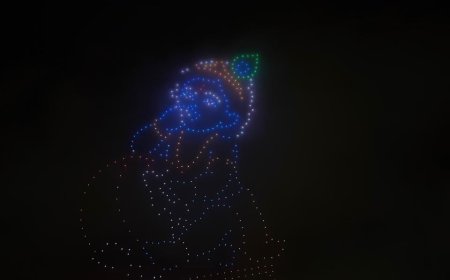 जन्माष्टमी पर श्रीकृष्ण जन्मभूमि पर आसमान में उतरे कन्हैया, 500 ड्रोनों ने रचा कृष्णलीला का अद्भुत संसार