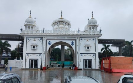 आगरा के ऐतिहासिक गुरुद्वारा गुरु का ताल में दो साल की कार सेवा के बाद खुली दर्शन ड्योढ़ी, कीर्तन-परिक्रमा और अरदास के साथ संगत को समर्पित हुआ मुख्य प्रवेश द्वार   