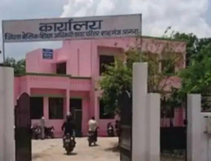 जिसे बनाया बीईओ, वह निकला शिक्षक, ट्रांसफर लिस्ट ने शिक्षा विभाग को किया हैरान