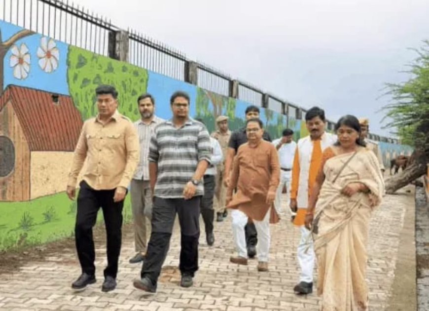 बरेली की कान्हा उपवन गोशाला में गोवंश की मौतों पर हंगामा, चार के खिलाफ मुकदमा; मेयर ने किया निरीक्षण