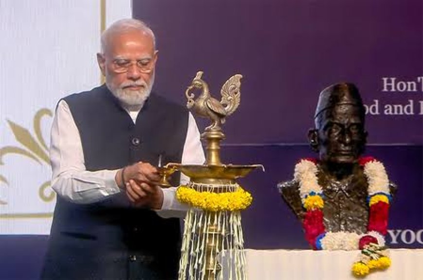 एसआरसीसी में बोले पीएम- लाल किले से होम्योपैथी की डोज दी, सारे दिमागी नक्सल बाहर आ गए, कुछ लोग नाराज फूफा बन जाते हैं