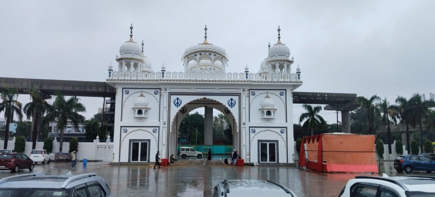 आगरा के ऐतिहासिक गुरुद्वारा गुरु का ताल में दो साल की कार सेवा के बाद खुली दर्शन ड्योढ़ी, कीर्तन-परिक्रमा और अरदास के साथ संगत को समर्पित हुआ मुख्य प्रवेश द्वार   