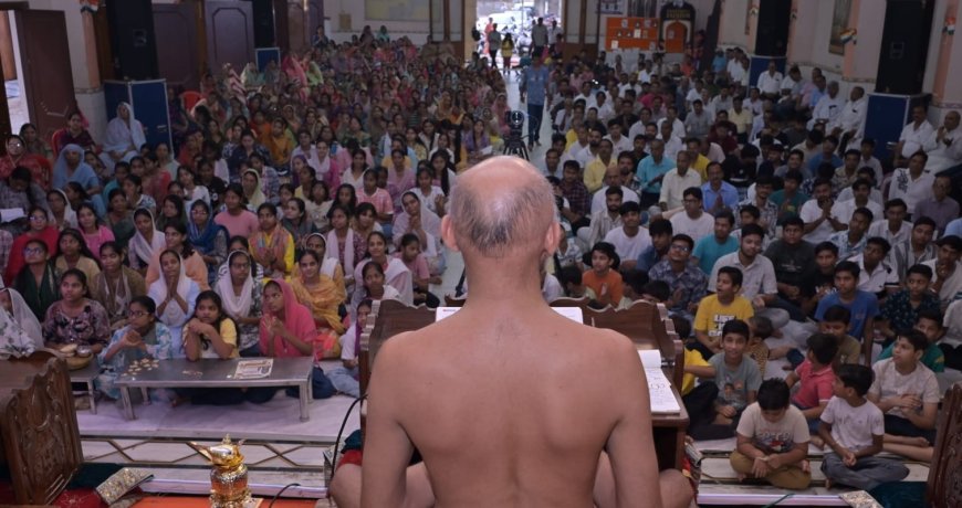 आगरा में ‘वंडरफुल जैनिज्म 8’ में युवाओं से रूबरू हुए मुनि समत्व सागर, ‘अनसीन पावर’ के जरिए समझाया जीवन और परिस्थितियों का गहरा रहस्य