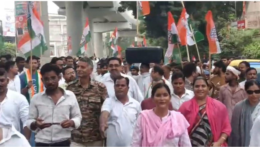जनसमस्याओं को लेकर सड़क पर उतरी कांग्रेस, कलेक्ट्रेट तक निकाला पैदल मार्च