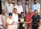 आठ घंटे बल्लेबाजी कर 513 रन ठोकने वाले 11 साल के कबीर का लीडर्स आगरा ने किया सम्मान