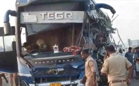 गोरखपुर लिंक एक्सप्रेसवे पर ट्रेलर से भिड़ी बस, चार यात्रियों की मौत, अंबेडकरनगर में तड़के करीब 5:30 बजे हुआ हादसा, तीन यात्री गंभीर, दोनों वाहनों के चालक फरार