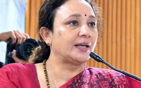 कांग्रेस में कुर्सी बदली, मुश्किलें बरकरार! मोना के सामने संगठन को संभालने से लेकर अखिलेश से तालमेल तक की चुनौती