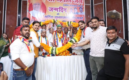 रक्तदान से मनाया सांसद नवीन जैन के जन्मदिन का जश्न, छीपीटोला में सेवा और सम्मान का संगम