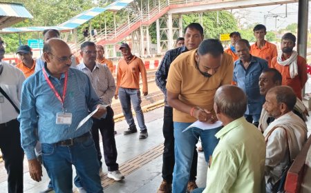 बरेली-शाहजहांपुर समेत पांच रेलवे स्टेशनों पर स्वच्छता अभियान, युवाओं को बताया कचरा प्रबंधन का तरीका