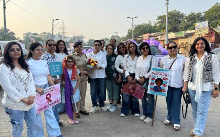 आगरा में मेनोपॉज़ जागरूकता के लिए निकली कार रैली, महिलाओं को दिया स्वस्थ जीवन का संदेश