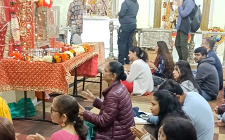 अमेरिका में भारतीय संस्कृति का रंग: नवरात्रि में रही गरबा-डांडिया की धूम, मंदिरों से लेकर सड़कों तक गूंजे मां दुर्गा के जयकारे