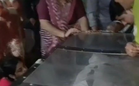 चार दोस्तों के शव घर पहुंचे तो मचा कोहराम, चीख-पुकार से गूंज उठा मोहल्ला