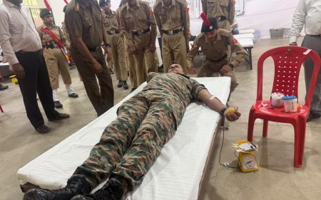 दयालबाग शिक्षण संस्थान के शिविर में 100 छात्राओं समेत 396 लोगों ने किया रक्तदान