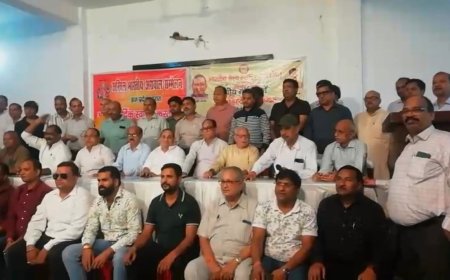 वैश्य समाज के अपमान पर भड़का आक्रोश, योगेंद्र उपाध्याय को 72 घंटे में माफी मांगने का अल्टीमेटम, माफी नहीं मांगी तो मंत्री आवास का घेराव, शहर में प्रदर्शन और पुतला दहन की चेतावनी