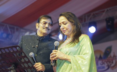 सुदेश भोसले की मिमिक्री और सदाबहार गीतों पर झूमे संगीत प्रेमी, ब्रजरज उत्सव में लोकनृत्य और रासलीला ने भी मोहा मन
