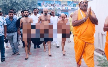 गूगल बाबा मुनिश्री समत्व सागर महाराज का ट्रांस यमुना जैन मंदिर में मंगल प्रवेश, दर्शन को उमड़े श्रद्धालु