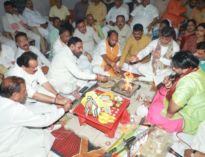 एमएलसी चुनाव के लिए भाजपा ने तेज की तैयारी, आगरा में केंद्रीय कार्यालय का शुभारंभ