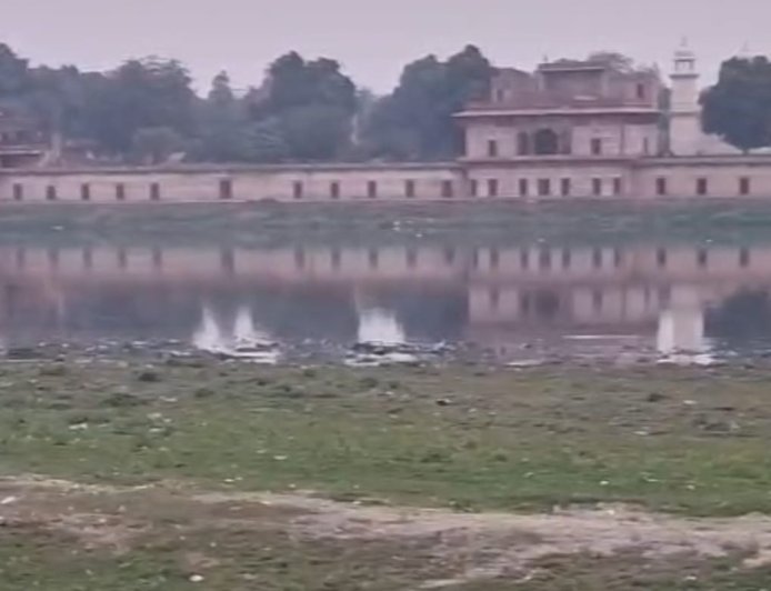 आगरा में यमुना की दुर्दशा पर कब जागेगी सरकार? रिवर कनेक्ट कैंपेन ने मांगा साबरमती मॉडल, प्रदूषण मुक्ति से बैराज निर्माण तक छह सूत्रीय कार्ययोजना