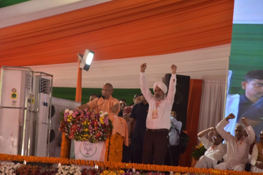 बरेली में सीएम योगी ने सपा को घेरा: राज्य में पहले होते थे दंगे, अब जेल में उर्स मना रहे दंगाई, साढ़े नौ साल में साढ़े नौ लाख नौकरियों का दावा. शिक्षक एमएलसी चुनाव को लेकर भाजपा प्रत्याशी हरि सिंह ढिल्लों के समर्थन में शिक्षकों से किया संवाद