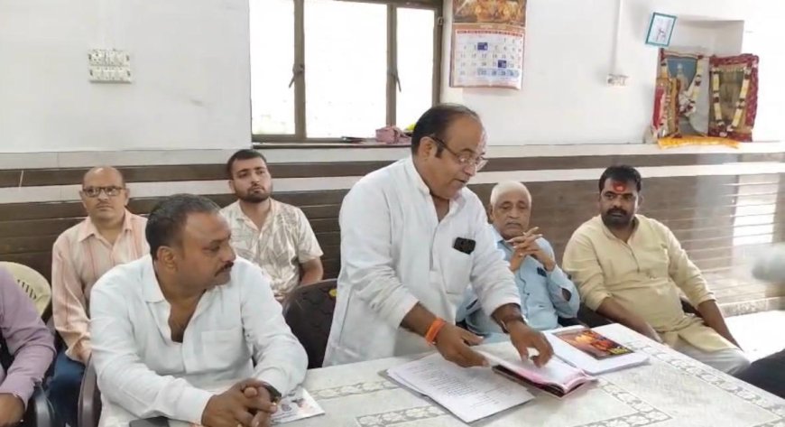 तीन दिन बाकी, दशहरा शोभायात्रा पर विवाद बरकरार, मंदिर कमेटी ने पार्षदों को घेरा