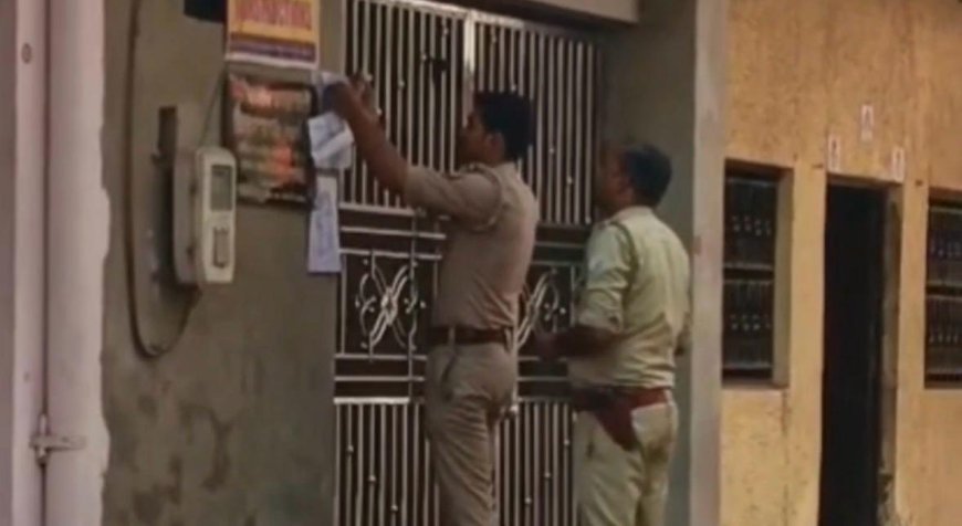 भाजपा पार्षद दो बेटों समेत फरार, कोर्ट का शिकंजा, घर पर कुर्की वारंट चस्पा