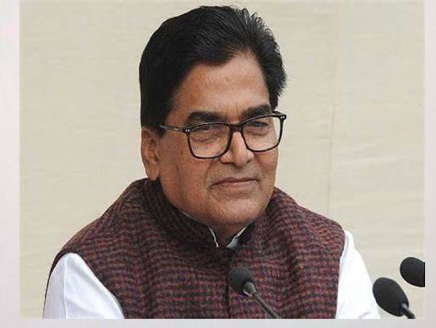 चुनाव आयोग के पक्ष में खड़े हुए रामगोपाल यादव,  बोले- नाम अगर गलत लिखे हैं तो जिम्मेदारी वोटरों की भी