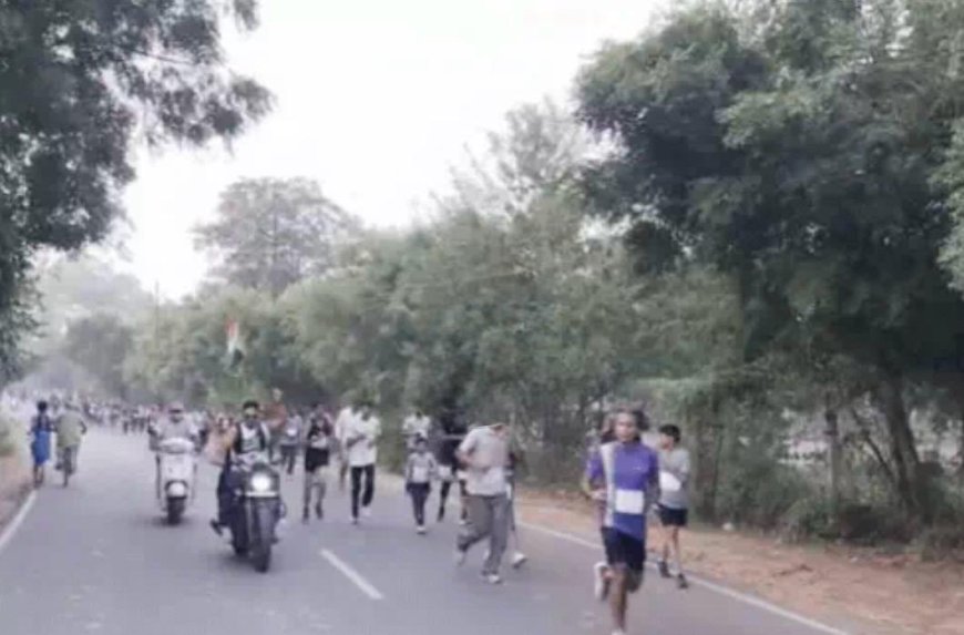 दौड़ा आगरा, गूंजा ‘रन विद लव’ का संदेश, धावकों ने लगाई 5 किमी की दौड़