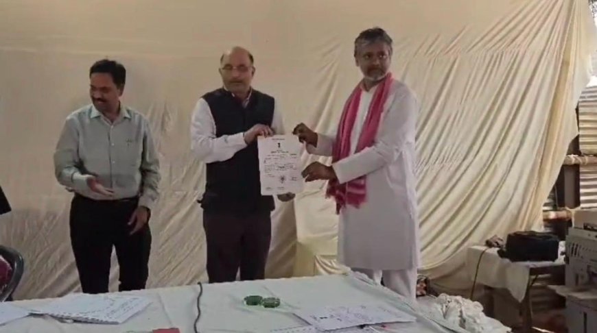आगरा एमएलसी चुनाव में 25 घंटे की मतगणना के बाद फिर जीते डॉ. आकाश अग्रवाल