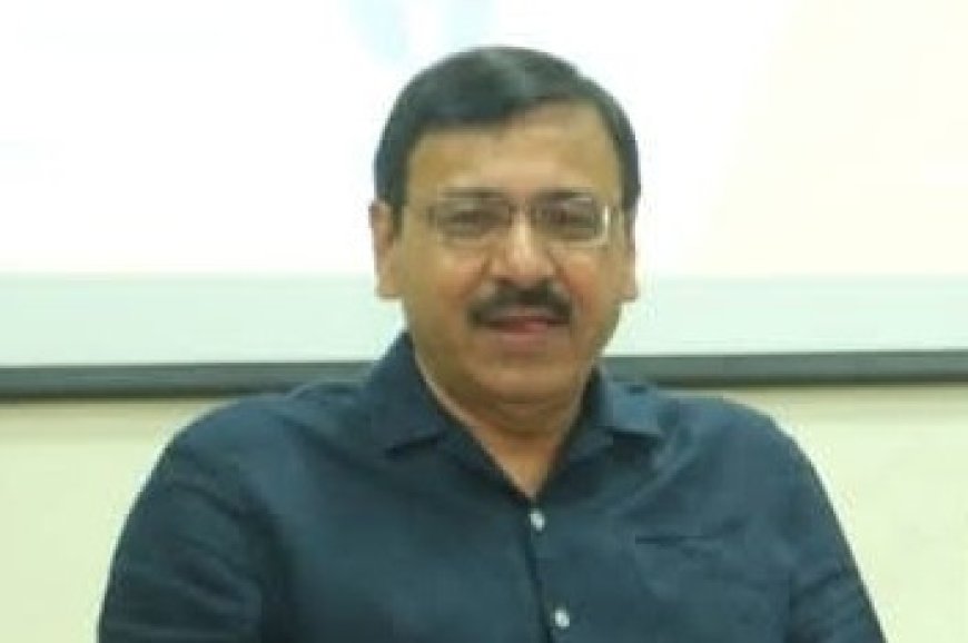 अटेंशन सीकिंग बिहेवियर: पहचान की चाह या प्रशंसा की भूख? जब काम से ज्यादा प्रचार और सोशल मीडिया पर छाने की होड़ बन जाए जुनून!