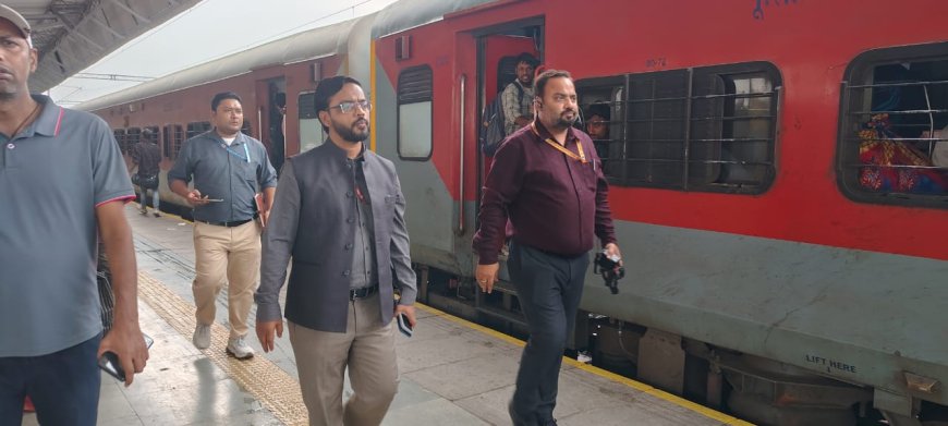 नौकरी की परीक्षा देने निकले युवा सफर की मुश्किलों में उलझे, 300 से 500 किलोमीटर दूर केंद्र आवंटित करने पर उठे सवाल, बरेली में तमाम ने स्टेशन पर गुजारी रात